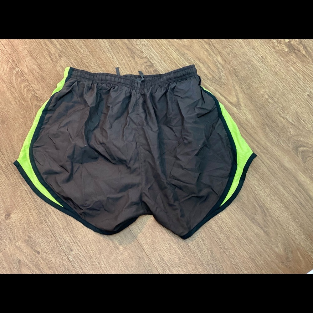 Running shorts - Picture 2 of 3